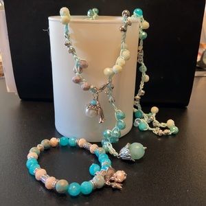 TURQUOISE & WHITE CROCHET Y NECKLACE WITH MATCHING STRETCHY BRACELET HANDMADE